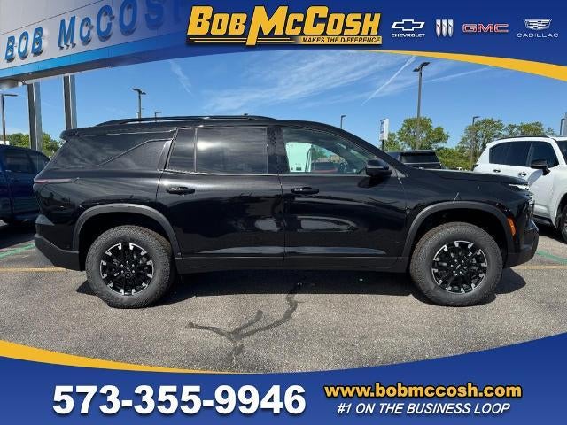 2026 Chevrolet Traverse Z71 in Mosaic Black Metallic — front three-quarter view